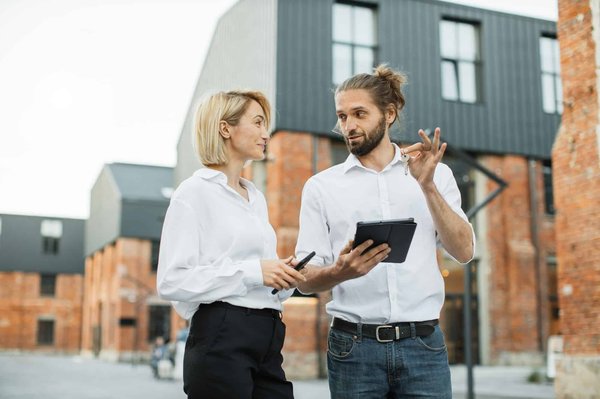 Devenir marchand de biens : quelle formation suivre ?